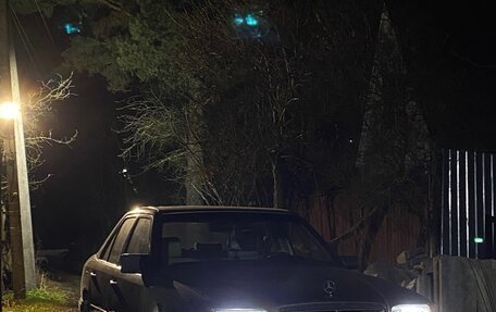 Mercedes-Benz E-Класс, 1994 год, 1 500 000 рублей, 2 фотография