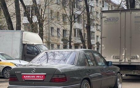 Mercedes-Benz E-Класс, 1994 год, 1 500 000 рублей, 5 фотография