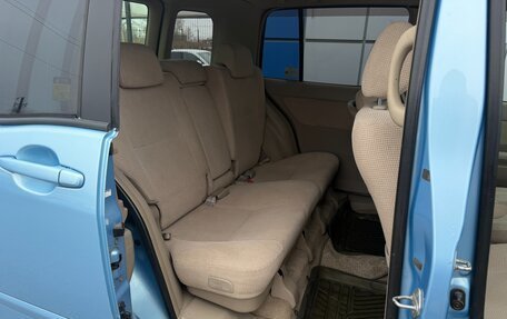 Toyota Raum II, 2004 год, 597 000 рублей, 14 фотография