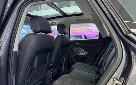 Audi Q3, 2022 год, 2 200 000 рублей, 10 фотография