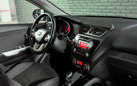 KIA Rio III рестайлинг, 2014 год, 990 000 рублей, 18 фотография