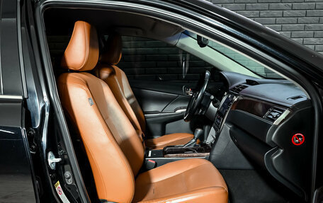 Toyota Camry, 2017 год, 2 390 000 рублей, 11 фотография