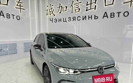 Volkswagen Golf VIII, 2022 год, 1 910 000 рублей, 3 фотография