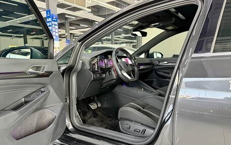 Volkswagen Golf VIII, 2022 год, 1 910 000 рублей, 24 фотография