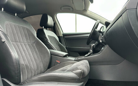 Skoda Superb III рестайлинг, 2017 год, 1 615 000 рублей, 12 фотография