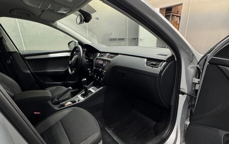 Skoda Octavia, 2017 год, 1 900 000 рублей, 11 фотография