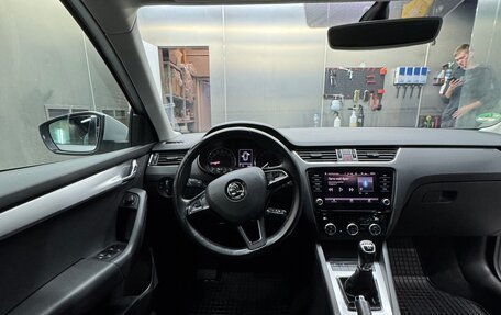 Skoda Octavia, 2017 год, 1 900 000 рублей, 14 фотография