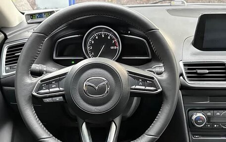 Mazda 3, 2019 год, 1 930 000 рублей, 10 фотография