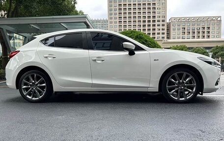 Mazda 3, 2019 год, 1 930 000 рублей, 20 фотография