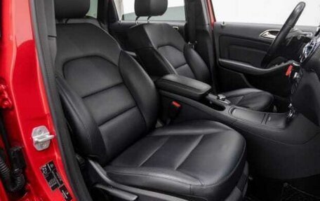 Mercedes-Benz B-Класс, 2013 год, 1 400 000 рублей, 14 фотография