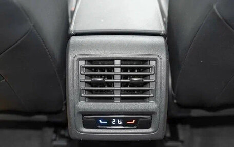 Volkswagen Golf VIII, 2022 год, 1 800 000 рублей, 14 фотография