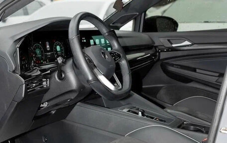 Volkswagen Golf VIII, 2022 год, 1 800 000 рублей, 11 фотография