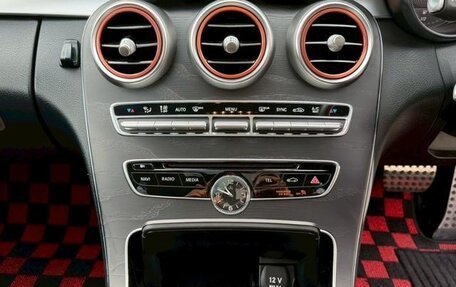 Mercedes-Benz C-Класс, 2017 год, 1 490 000 рублей, 28 фотография