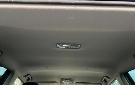 Toyota Prius, 2015 год, 1 295 000 рублей, 25 фотография