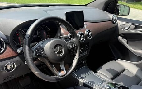 Mercedes-Benz B-Класс, 2018 год, 1 835 000 рублей, 14 фотография