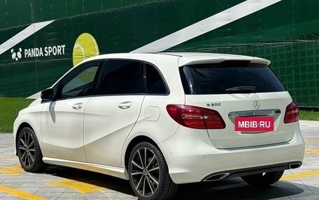 Mercedes-Benz B-Класс, 2018 год, 1 835 000 рублей, 4 фотография