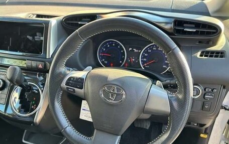 Toyota Wish II, 2017 год, 1 155 000 рублей, 8 фотография