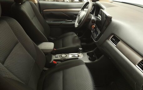 Mitsubishi Outlander III рестайлинг 3, 2013 год, 1 449 000 рублей, 12 фотография