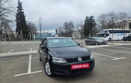 Volkswagen Jetta VI, 2014 год, 1 200 000 рублей, 2 фотография