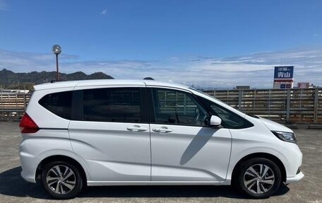 Honda Freed II, 2022 год, 1 540 000 рублей, 4 фотография