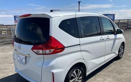 Honda Freed II, 2022 год, 1 540 000 рублей, 5 фотография