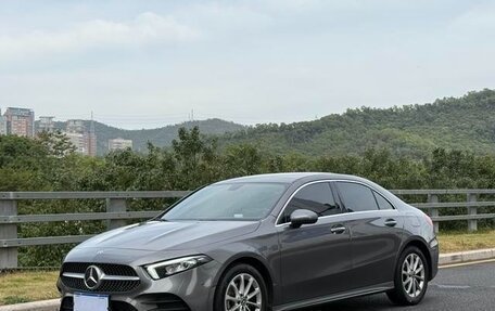 Mercedes-Benz A-Класс, 2022 год, 1 830 000 рублей, 3 фотография