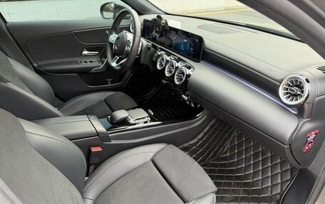 Mercedes-Benz A-Класс, 2022 год, 1 830 000 рублей, 11 фотография