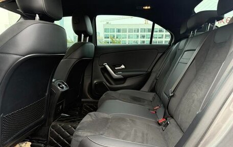 Mercedes-Benz A-Класс, 2022 год, 1 830 000 рублей, 10 фотография