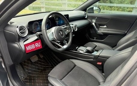 Mercedes-Benz A-Класс, 2022 год, 1 830 000 рублей, 8 фотография
