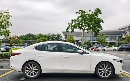 Mazda 3, 2022 год, 1 330 000 рублей, 6 фотография