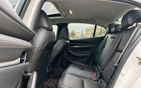 Mazda 3, 2022 год, 1 330 000 рублей, 12 фотография