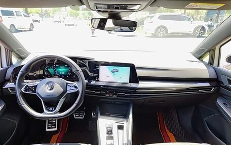 Volkswagen Golf VIII, 2021 год, 1 550 000 рублей, 8 фотография