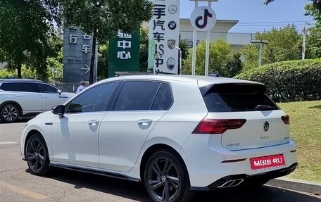 Volkswagen Golf VIII, 2021 год, 1 550 000 рублей, 2 фотография