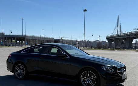 Mercedes-Benz E-Класс, 2019 год, 4 500 000 рублей, 3 фотография