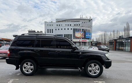 Toyota Land Cruiser 100 рестайлинг 2, 2006 год, 2 195 000 рублей, 4 фотография