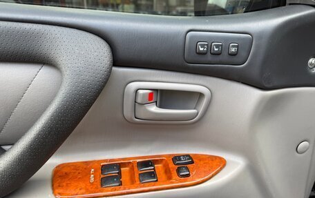 Toyota Land Cruiser 100 рестайлинг 2, 2006 год, 2 195 000 рублей, 15 фотография