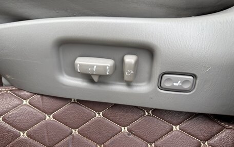 Toyota Land Cruiser 100 рестайлинг 2, 2006 год, 2 195 000 рублей, 14 фотография