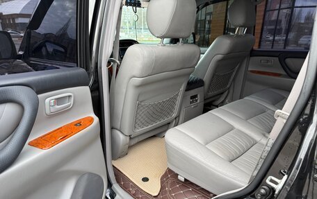 Toyota Land Cruiser 100 рестайлинг 2, 2006 год, 2 195 000 рублей, 11 фотография