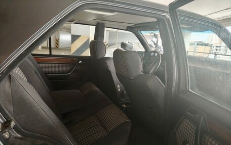 Mercedes-Benz E-Класс, 1992 год, 410 000 рублей, 6 фотография