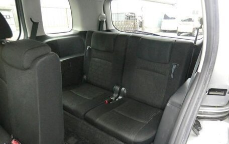 Toyota ISis I, 2011 год, 950 000 рублей, 11 фотография