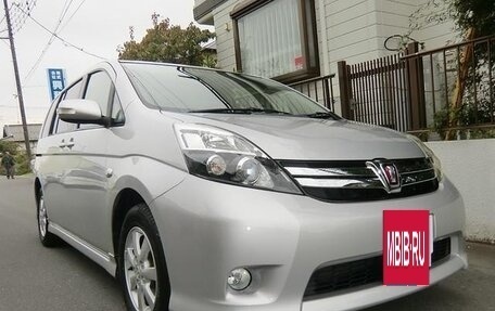 Toyota ISis I, 2011 год, 950 000 рублей, 3 фотография