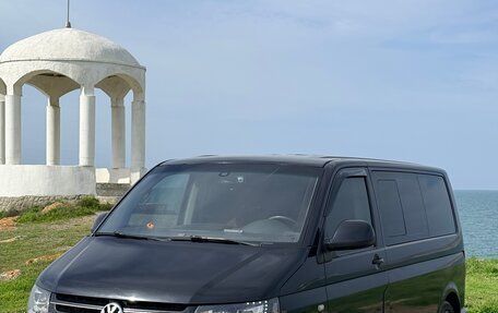 Volkswagen Multivan T5, 2014 год, 2 450 000 рублей, 2 фотография