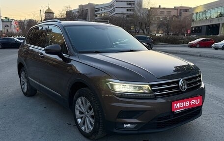 Volkswagen Tiguan II, 2017 год, 2 690 000 рублей, 2 фотография