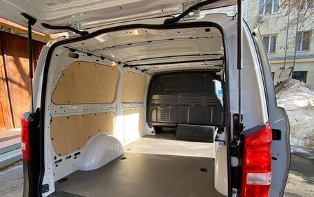 Mercedes-Benz Vito, 2022 год, 3 900 000 рублей, 12 фотография