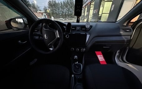 KIA Rio III рестайлинг, 2016 год, 980 000 рублей, 1 фотография