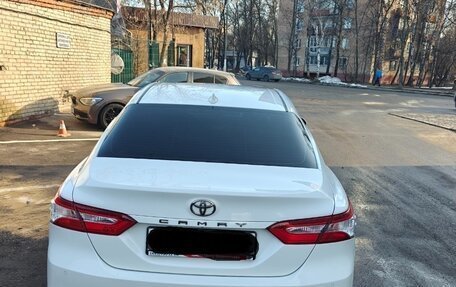 Toyota Camry, 2019 год, 2 450 000 рублей, 6 фотография