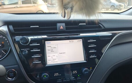 Toyota Camry, 2019 год, 2 450 000 рублей, 10 фотография