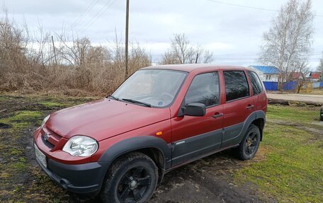 Chevrolet Niva I рестайлинг, 2010 год, 250 000 рублей, 4 фотография