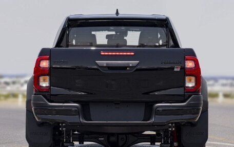 Toyota Hilux VIII, 2025 год, 9 500 000 рублей, 6 фотография