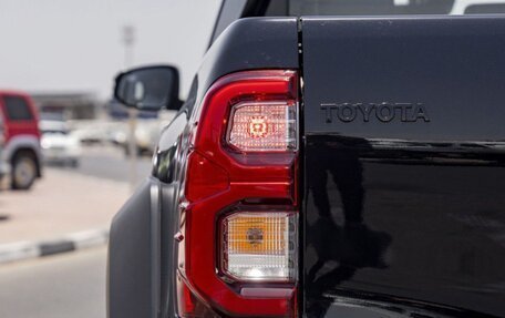 Toyota Hilux VIII, 2025 год, 9 500 000 рублей, 8 фотография